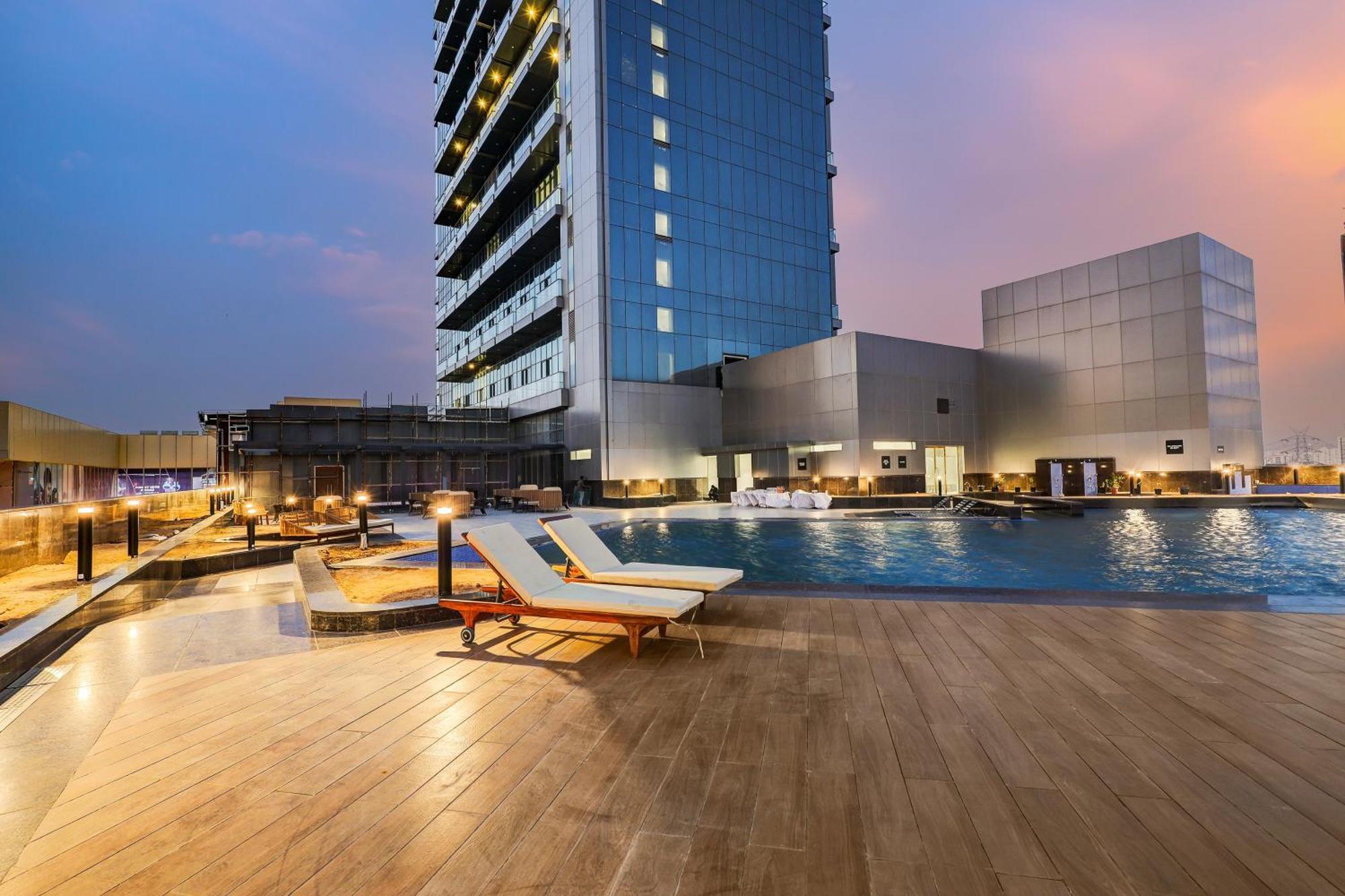 Sunday Hotels And Residences Gurgaon Eksteriør bilde