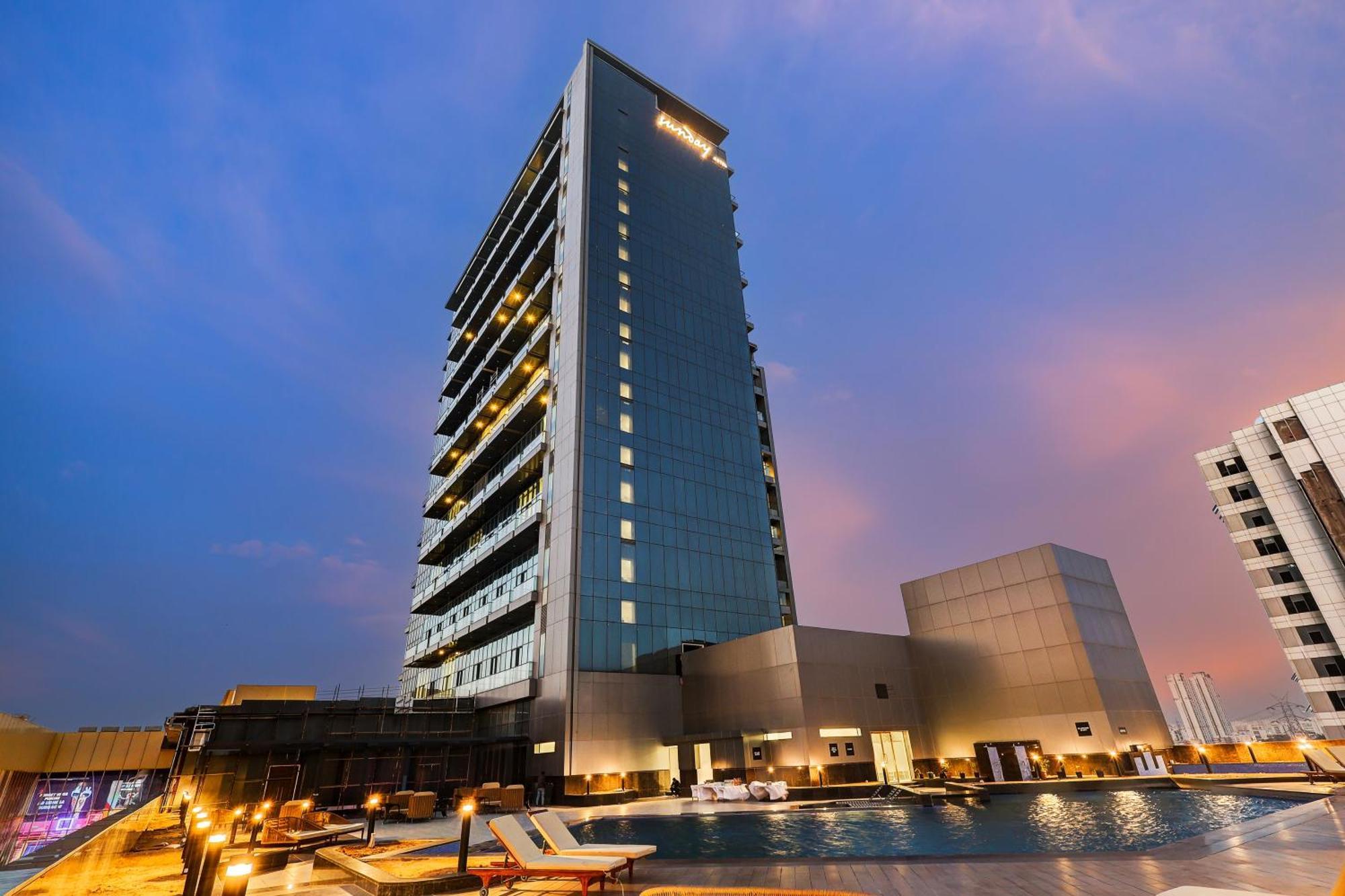 Sunday Hotels And Residences Gurgaon Eksteriør bilde