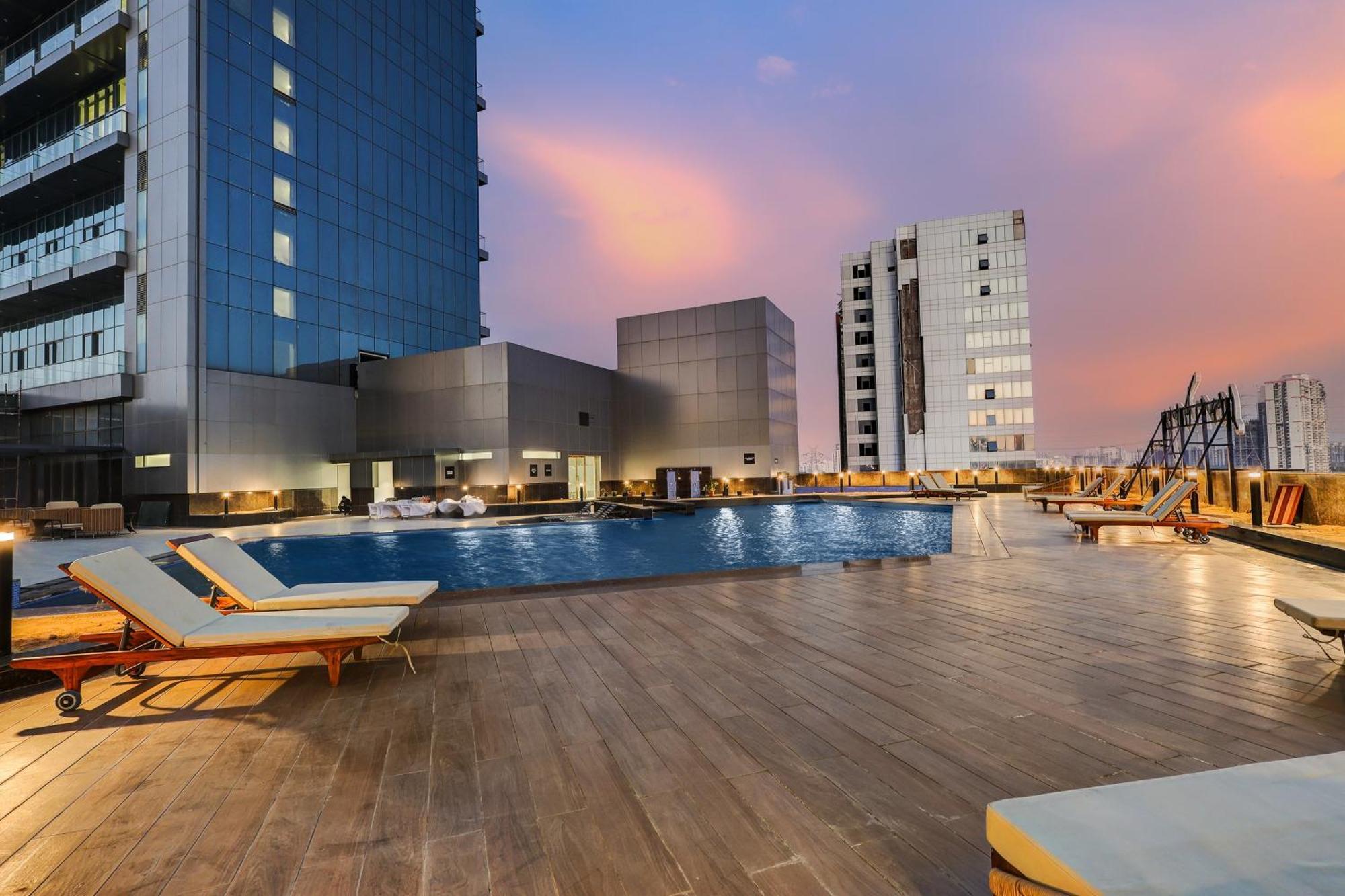 Sunday Hotels And Residences Gurgaon Eksteriør bilde